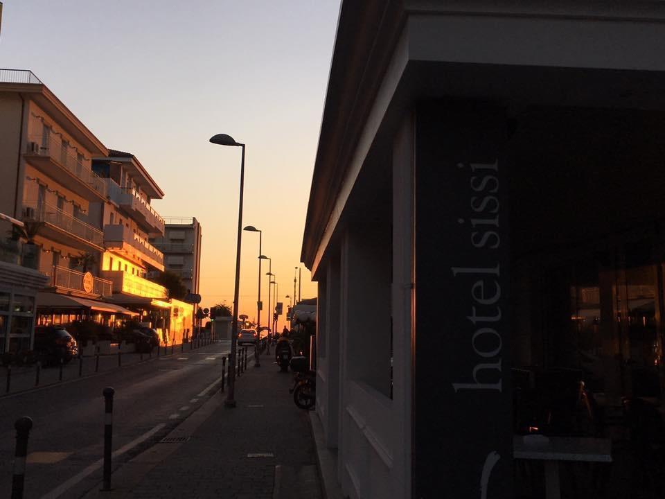 Hotel Sissi Rivazzurra Di Rimini Exterior foto